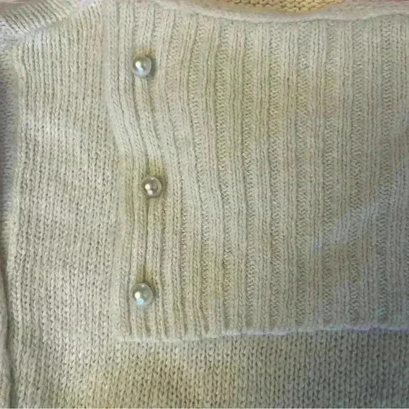 Vintage Sweater Bee by Banff Silk and Rabbit Blend - Picture 9 of 9